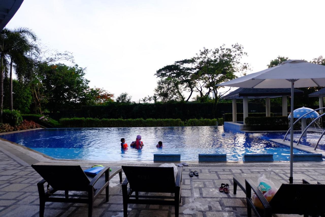 Bellagio Towers By Stays Ph Makati City ภายนอก รูปภาพ
